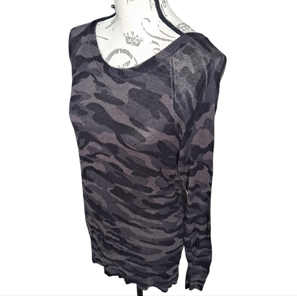 Torrid camo lightweight sweater top sz 10 Knit long sleeve punk Edgy 💖2/$30 - Picture 8 of 17